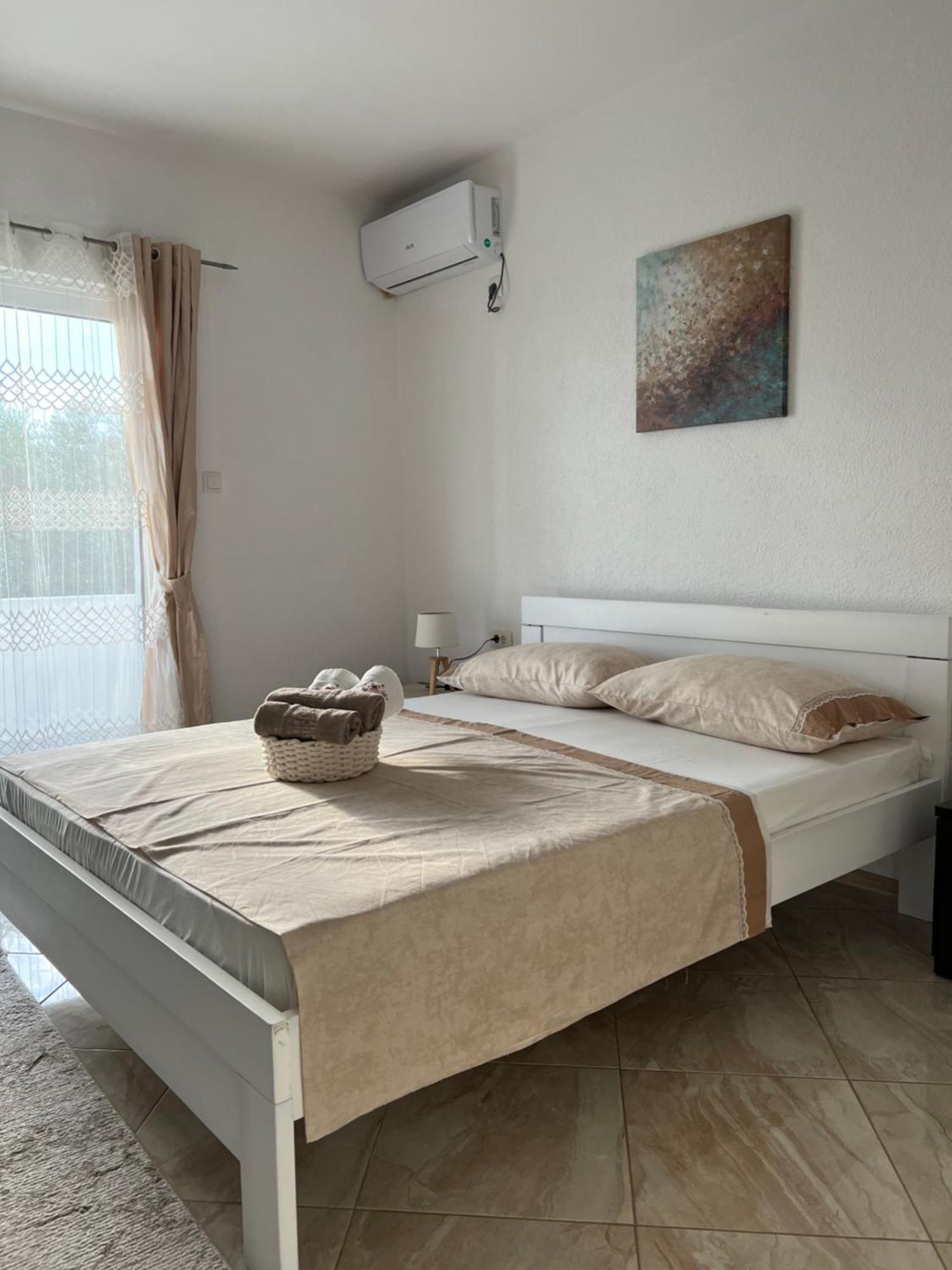 Suka Apartments Ulcinj Exteriör bild
